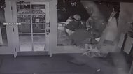 宝石店強盗の一部始終 荒い手口 被害額いくら? アメリカ