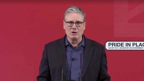 イギリスのスターマー首相が謝罪　前駐米大使に新たな「エプスタイン氏疑惑」浮上