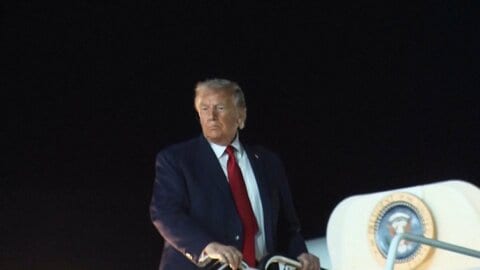アメリカ軍の攻撃ヘリがホルムズ海峡付近で墜落　原因調査中、乗員2人救助　ドローン迎撃などの任務に投入