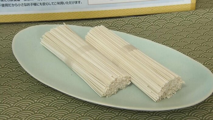 透明なテープは寒天を使用