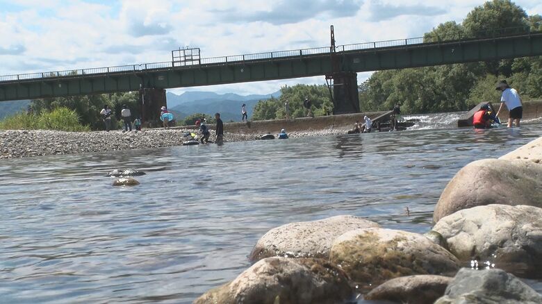 溺れたか…五泉市・早出川で小2男児が死亡 夏のレジャーシーズン“水辺の事故”に注意を「川は急に深くなる」新潟｜FNNプライムオンライン