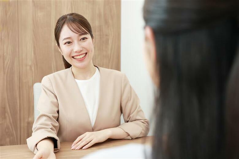 【最新！婚活はじめ意識調査】年末年始の帰省で7割が“結婚トーク”を経験　婚活が1月に動き出す理由とは？男女で異なる結婚観が明らかに