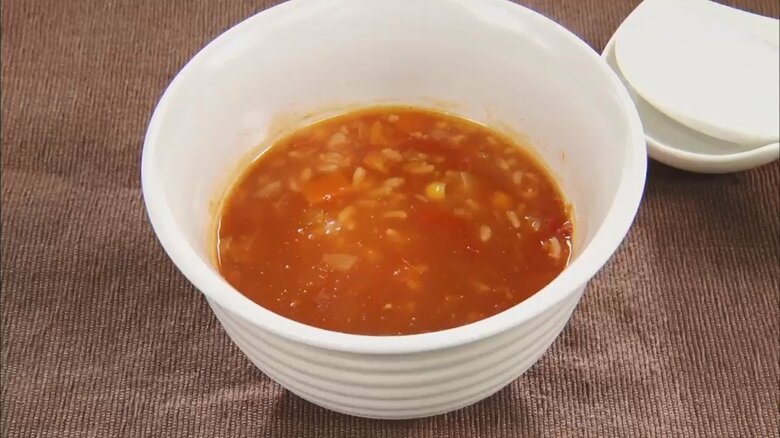 トマトスープにカニカマなど…簡単で手軽に作れる「レトルトおかゆ」を日常食に｜FNNプライムオンライン