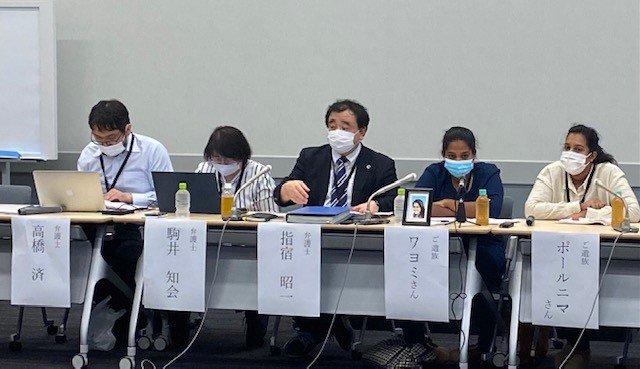 高橋弁護士（左端）は「まさに国連が問題視する『恣意的拘禁』にあたる」と語る