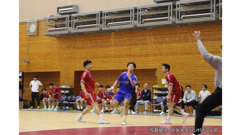 ​中央大学ハンドボール部・古澤宙大選手