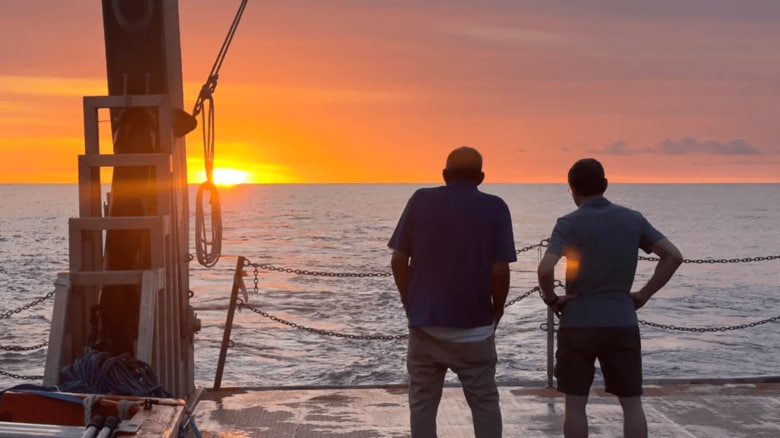 太平洋で行われた調査には全米のメディアも注目した