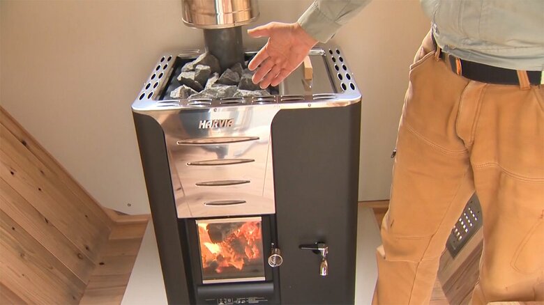 本場フィンランド製のまきストーブ