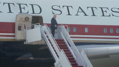 トランプ大統領がカタールから寄贈の「新エアフォースワン」に初搭乗　650億円相当のプレゼントに懸念の声も