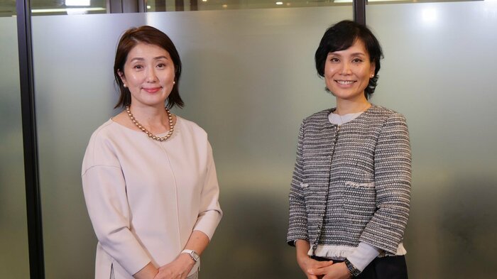 佐々木恭子アナウンサー(左)と小林りんさん(右)