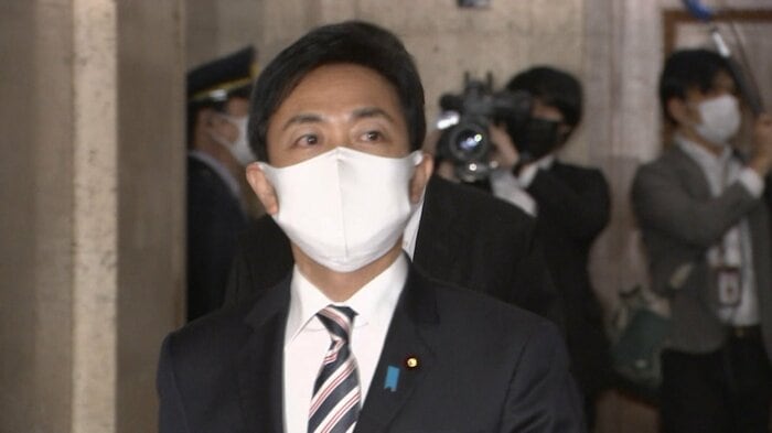 3党首会談に臨む国民民主党・玉木代表(4日 国会内)