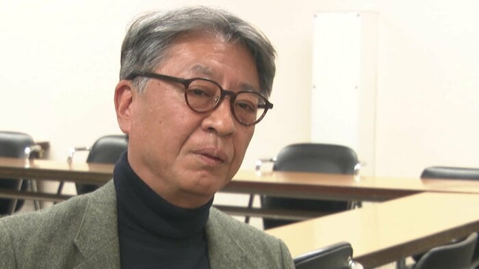 FNNの取材に答える日曜版編集長の山本豊彦氏