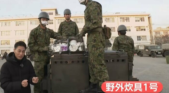 温かいご飯を提供する「野外炊具1号」