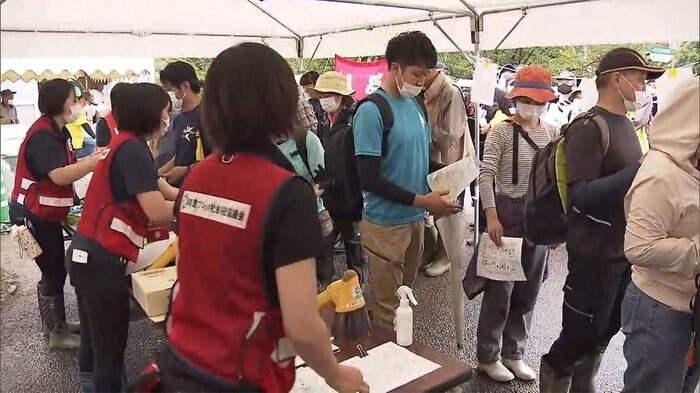 豪雨被災地にボランティア コロナ対策し復旧支援