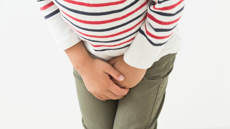 子どもの便秘は大人とは別物!?モジモジしながら足をクロス、排便回数の少なさ…見逃したくない「うんち我慢」のサイン|FNNプライムオンライン