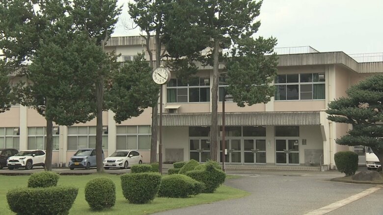 富山県黒部市の市街地で成獣のクマ目撃情報、桜井高校が登校時間遅らせる　警察や猟友会がパトロールもまだ発見されず｜FNNプライムオンライン