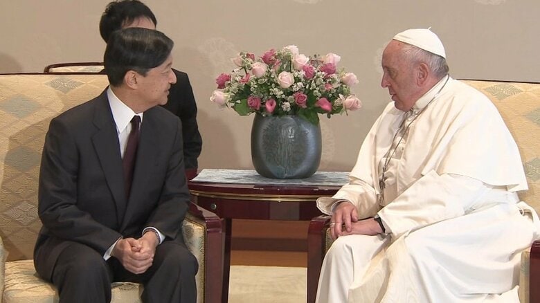 天皇陛下が秋篠宮さまを名代としてローマ教皇の追悼ミサに派遣　2005年の追悼ミサには陛下が参列｜FNNプライムオンライン