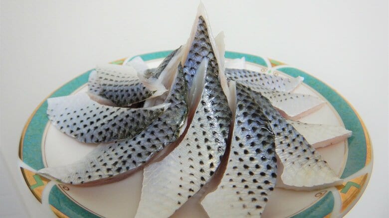 アニサキス対策にも有効？家庭で刺身をおいしく食べるための冷凍保存法…魚食のプロが伝授｜FNNプライムオンライン