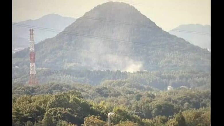 【速報】綾川町羽床下で建物火災　住宅で火災のもよう…消火活動中　高松市消防局【香川】｜FNNプライムオンライン