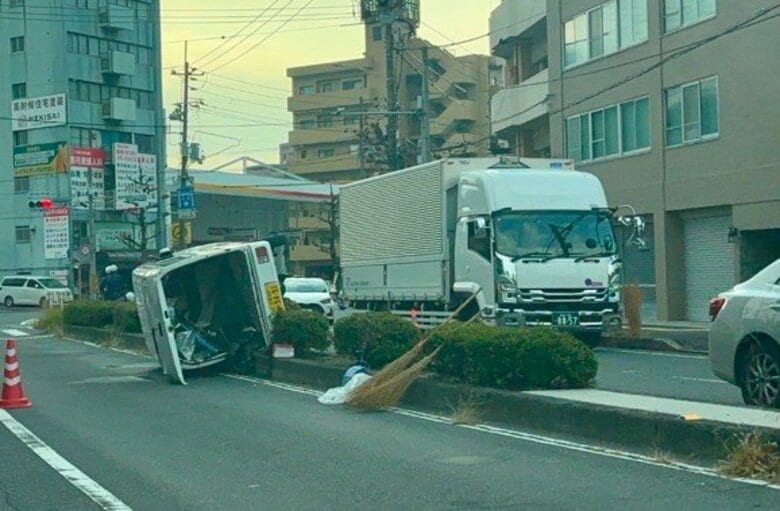 「酒に酔って車を運転した」中央分離帯越えて衝突事故　建設作業員の男（２３）を現行犯逮捕　広島市中区｜FNNプライムオンライン