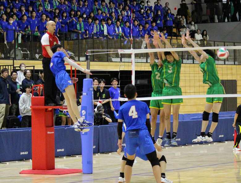 【春高バレー】北海道代表決定戦・男子は東海大札幌と札幌大谷、女子は札幌大谷と旭川実業が全国大会出場決定 ベスト4唯一の公立校・札幌藻岩は準決勝で涙｜FNNプライムオンライン