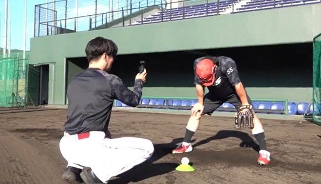 守備の強化トレーニングに臨むYG安田選手