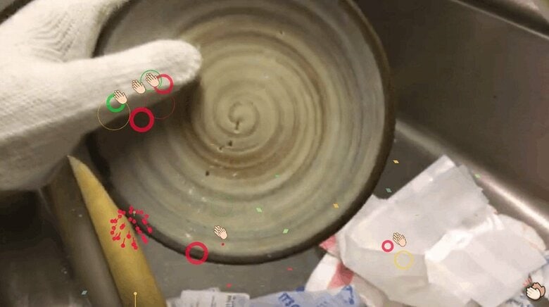 叩いた傷が残ってしまったが、割れずに取ることに成功