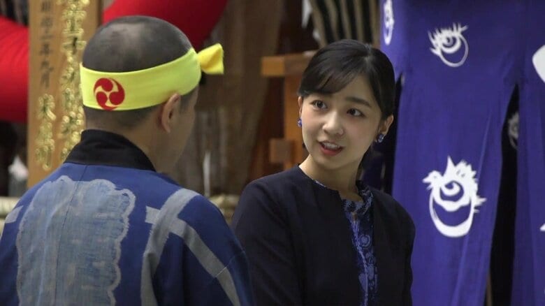 曳山展示場では曳山をご覧に