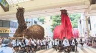 炎天下の下で熱気　宇和島で祭り最終日に「親牛鬼パレード」１６体繰り出し豪快な練り披露【愛媛】