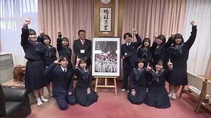 阪神・藤川球児監督　母校の高知商業高校に『優勝記念パネル』をサプライズ贈呈