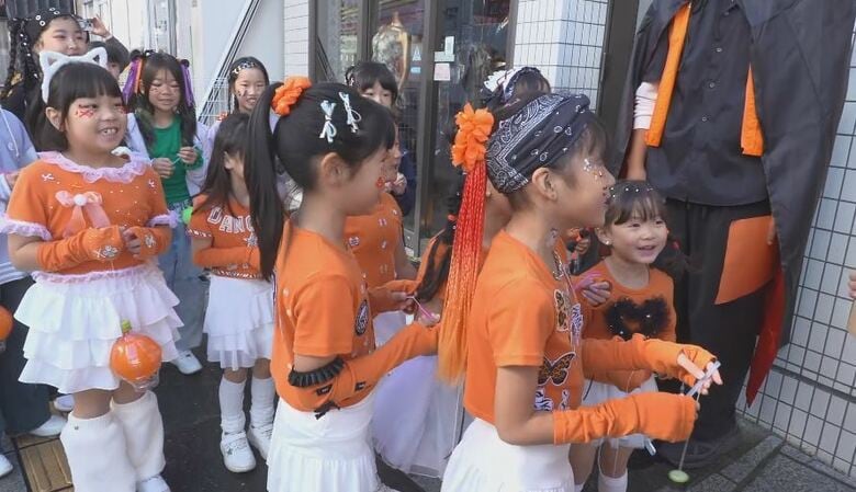 「すごくありがたい」　ハロウィーンに「子ども食堂」　高校生以下は2食分無料　地元のライオンズクラブが主催【長野・松本市】｜FNNプライムオンライン