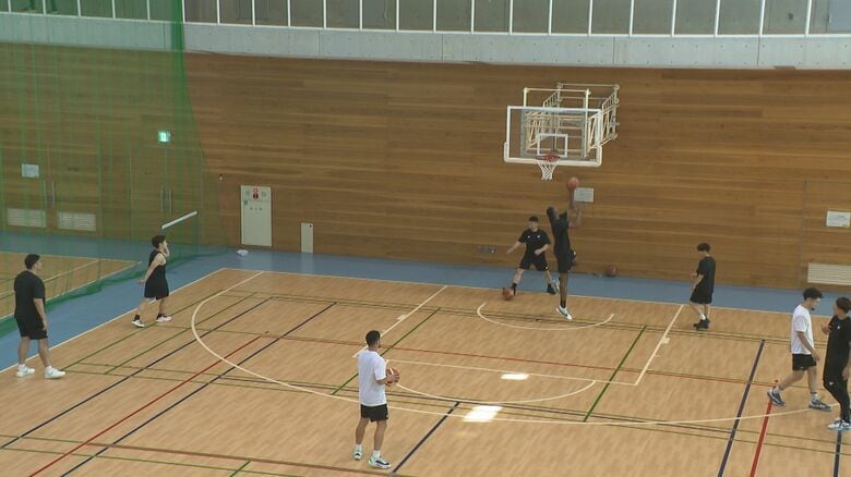 「おもしろい布陣」B3優勝へ！新潟アルビレックスBB“新チーム”始動 クラブの大きな役割担う五十嵐圭選手は「成長していけるようなシーズンに」｜FNNプライムオンライン