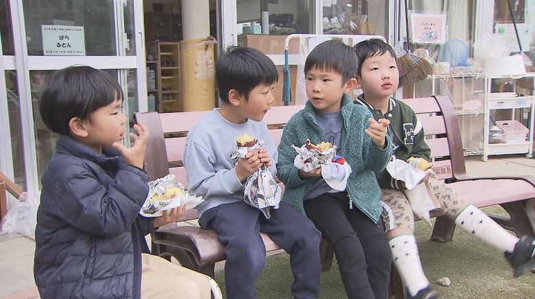 ホクホクしていておいしい！こども園で焼き芋会　寒空の下で秋の味を楽しむ｜FNNプライムオンライン
