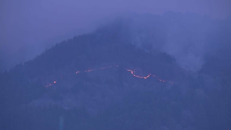 岩手・大槌町山林火災　建物7棟焼ける被害　延焼中　（4月23日午後3時30分時点）｜FNNプライムオンライン