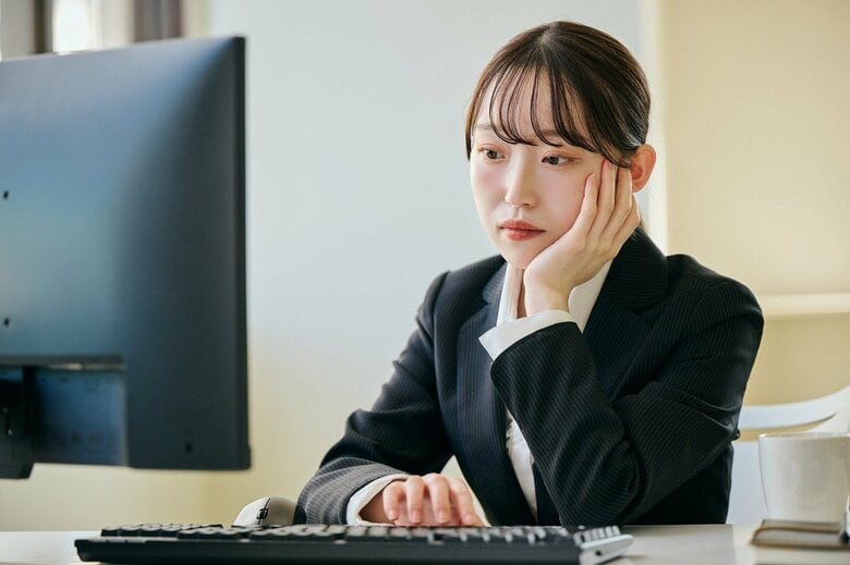 たたき台の作成は新人の役目ではない（画像：イメージ）