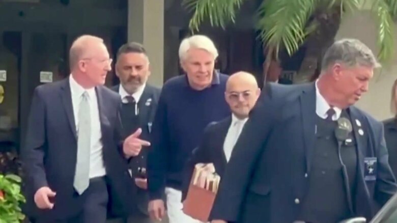 元CEOマイケル・ジェフリーズ被告