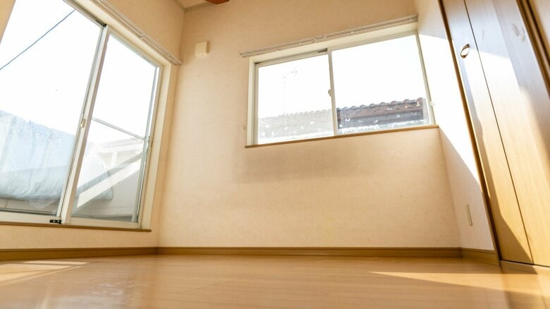 日差しで空気があたためられる（画像はイメージ）