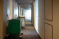 客室清掃員の約8割は、業務負荷が高いと感じている!岩谷マテリアル株式会社が「ホテル・旅館の客室清掃員の労働環境」に関する実態調査を実施!
