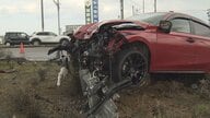 周りの車を「競争相手」とみなして引き離そうとした可能性　時速140キロ超で信号無視して交差点に進入したとみられる男　母子2人死亡の衝突事故