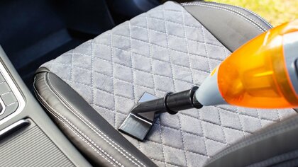 車はダニにとってパラダイス!?放置していると家よりもリスキーな理由と念入りに掃除すべき場所　狙い目は「猛暑日のすぐ後」