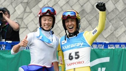 スキージャンプ・小林陵侑の宝物は「赤いヘルメット」師弟関係を超えた“レジェンド”とのつながり