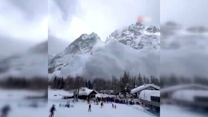 雪崩がスキー客らを襲う瞬間　イタリアで3人死亡、アメリカで8人死亡1人不明　日本も3連休は雪崩や落雪に注意