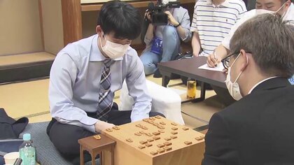 藤井七冠、王座初挑戦まであと1勝　前人未到の八冠挑戦に王手　日本将棋連盟会長の羽生九段に勝利