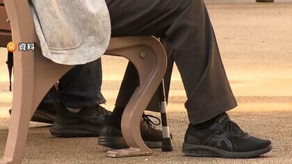 全国の「孤立死」2.2万人、前年比366人増　全体の約8割が男性「家族や友人と会話しない割合が高い」