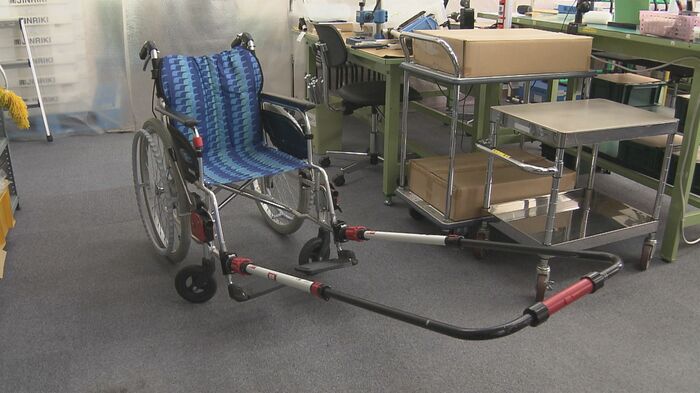 「JINRIKI」を装着した車いす