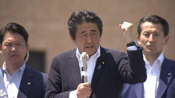 安倍首相の街頭演説を警護するSP(7月20日)