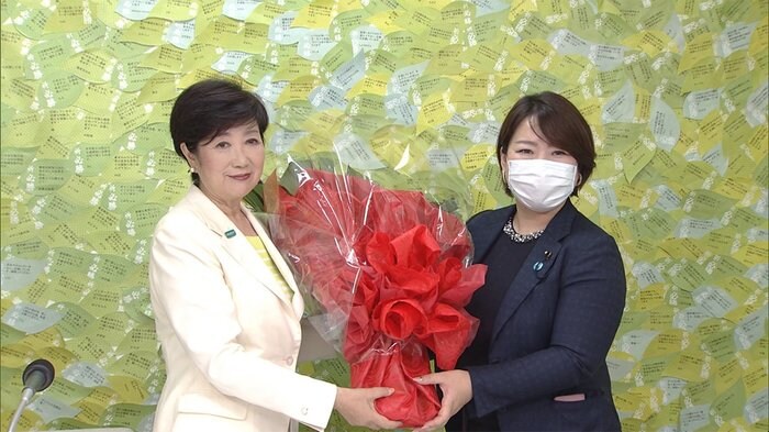 東京都知事選 小池百合子氏再選確実 万歳三唱はせず