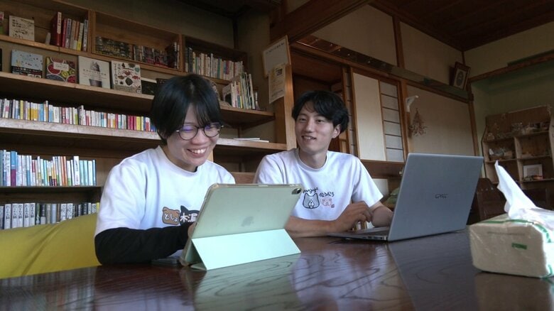 秋田犬がお出迎え 比内地鶏への餌やりやきりたんぽ作り体験も “農泊”で「秋田・大館市の特産を全国に広めたい」移住夫婦の挑戦|FNNプライムオンライン