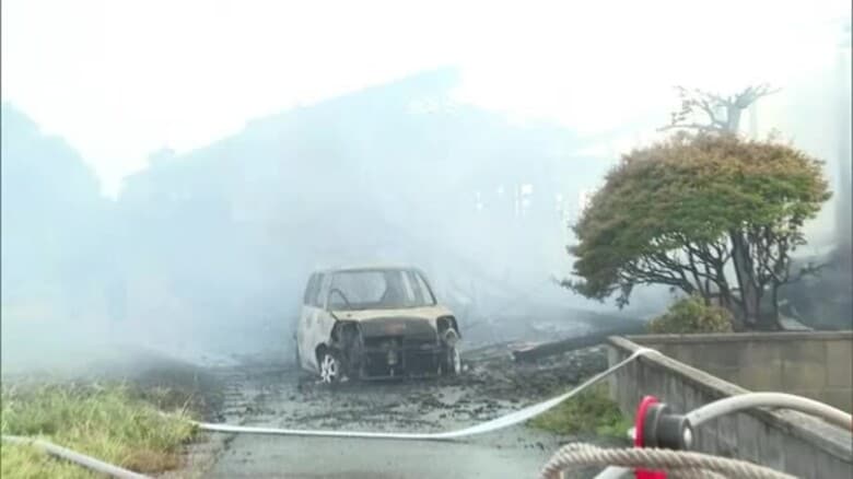 自宅で炎を見つけ通報…大山町で住宅と空き家の２棟全焼　風で飛んだ火の粉で類焼も（鳥取・大山町）｜FNNプライムオンライン