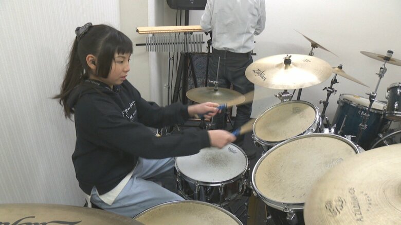 スゴ技！小学生ドラマー　北陸のコントテストで2連覇　夢はプロのミュージシャン｜FNNプライムオンライン
