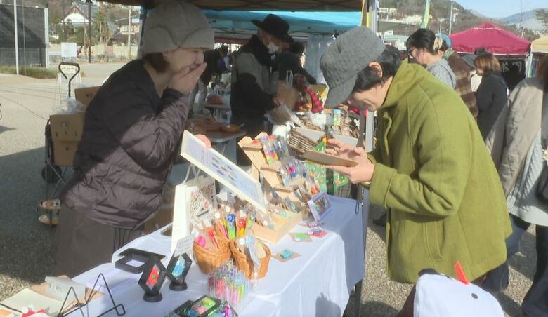 「出会いがある」　2013年の開始以来100回目の「善光寺びんずる市」　ハンドメイドの品を持ち寄る場として定着　初の2日間開催でにぎわう｜FNNプライムオンライン